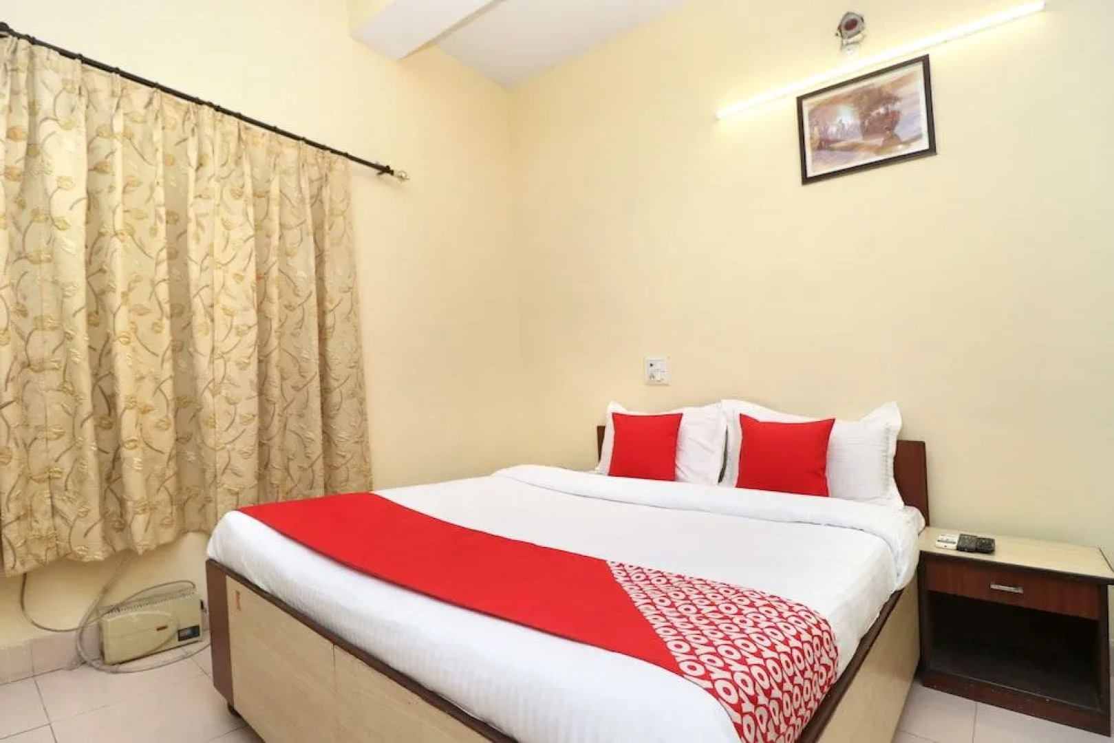 Oyo 30127 Hotel Sabina International