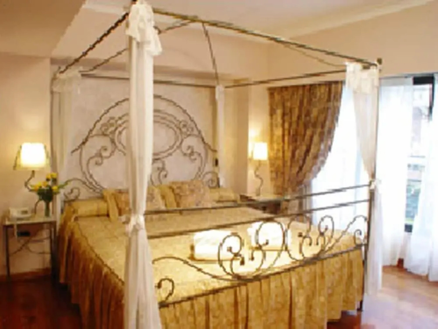 Reina Victoria Suites & Towers