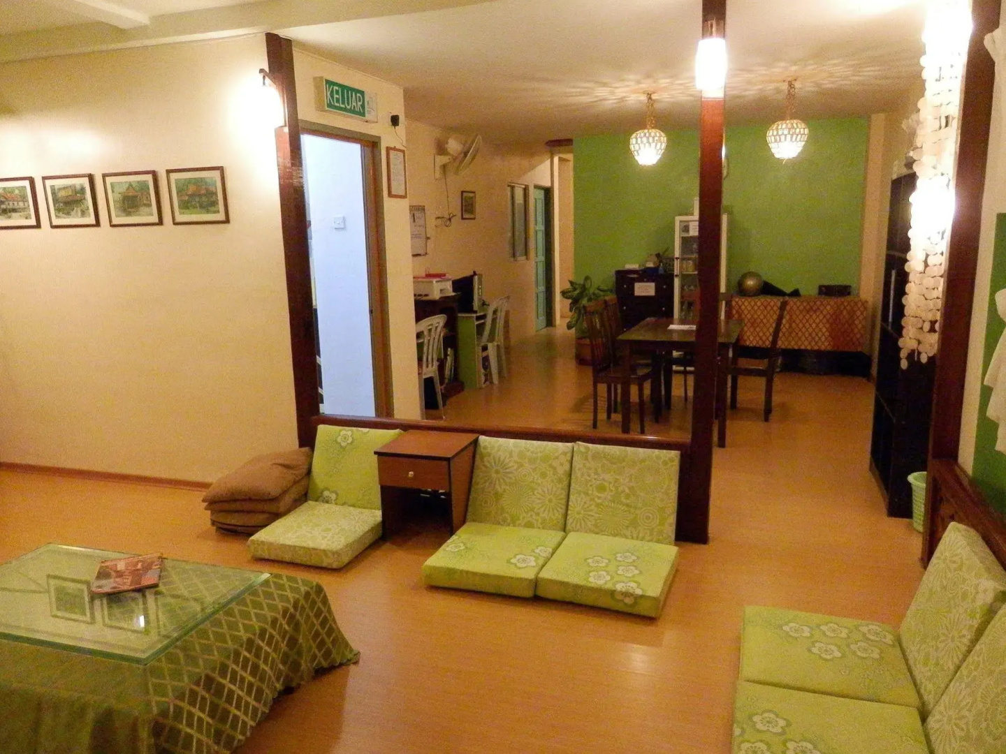 Travellers Planet Hotel & Guest House