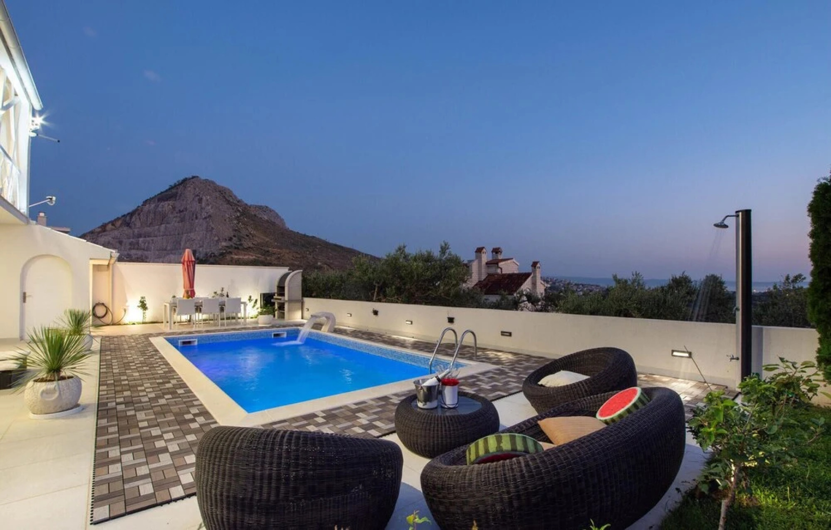 Beautiful Home in Zrnovnica With Sauna, Wifi and Outdoor Swimming Pool
