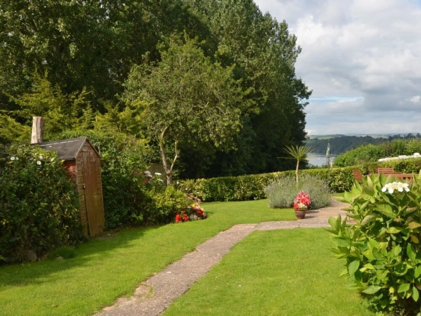 Coomera Galmpton in Galmpton