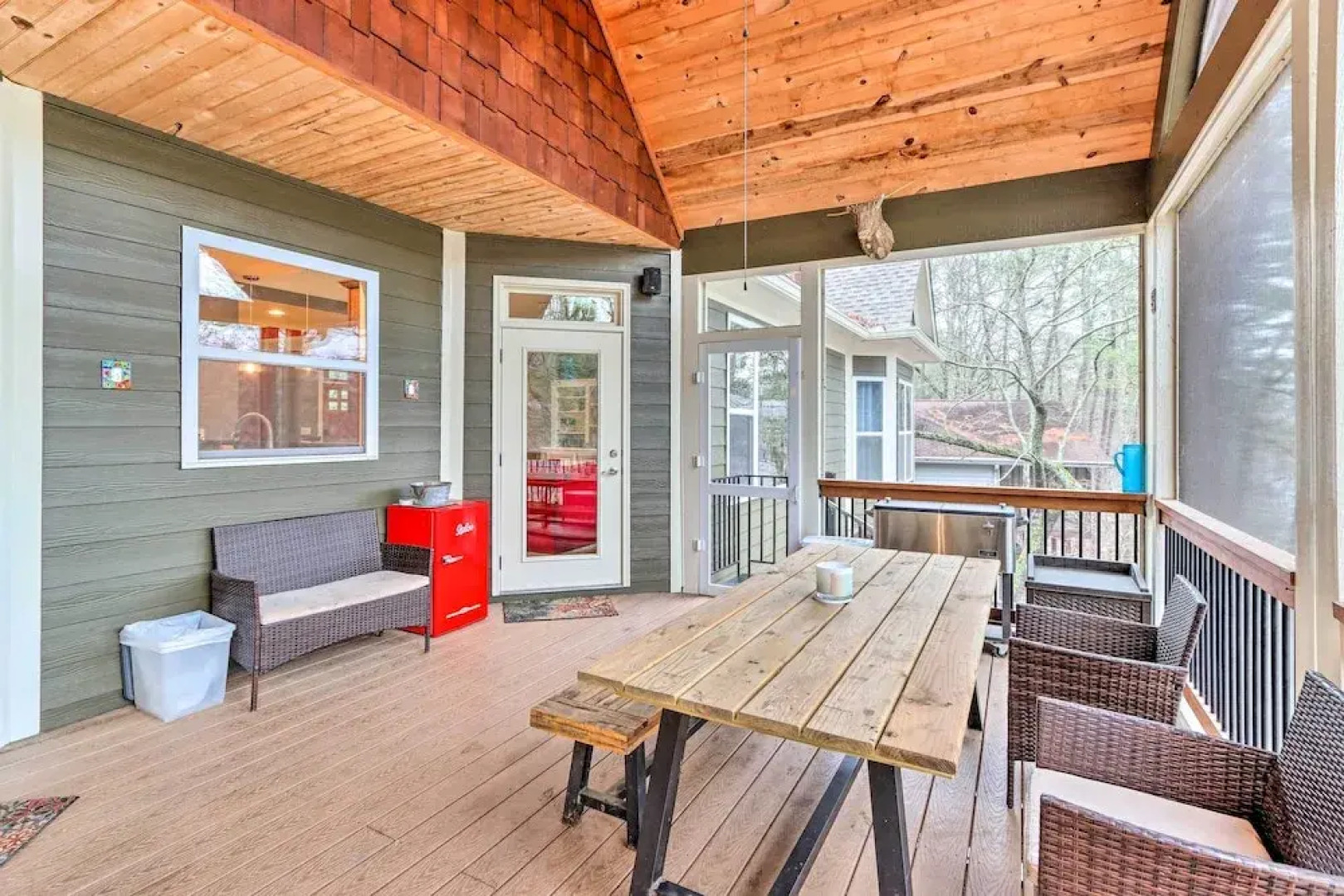 Lake Access: Waleska House w/ Floating Dock!