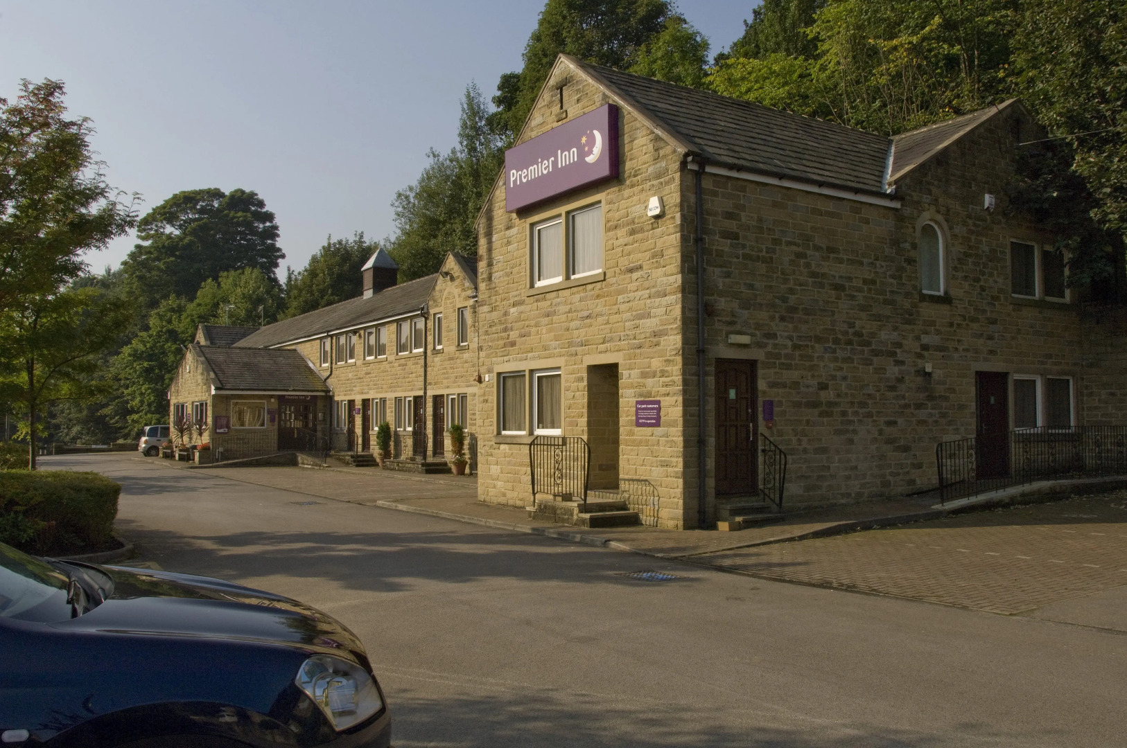 Premier Inn Halifax South