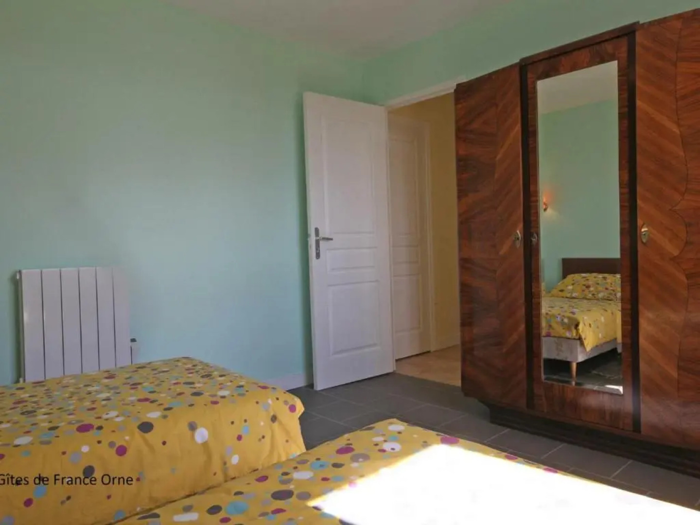 Gîte La Chapelle-Souëf, 4 pièces, 6 personnes - FR-1-497-91