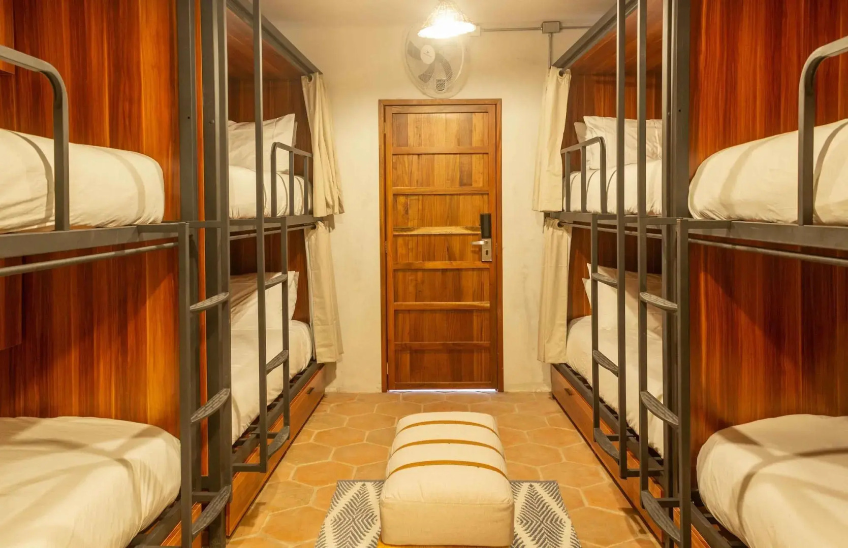 Nílu Isla Mujeres by Selina