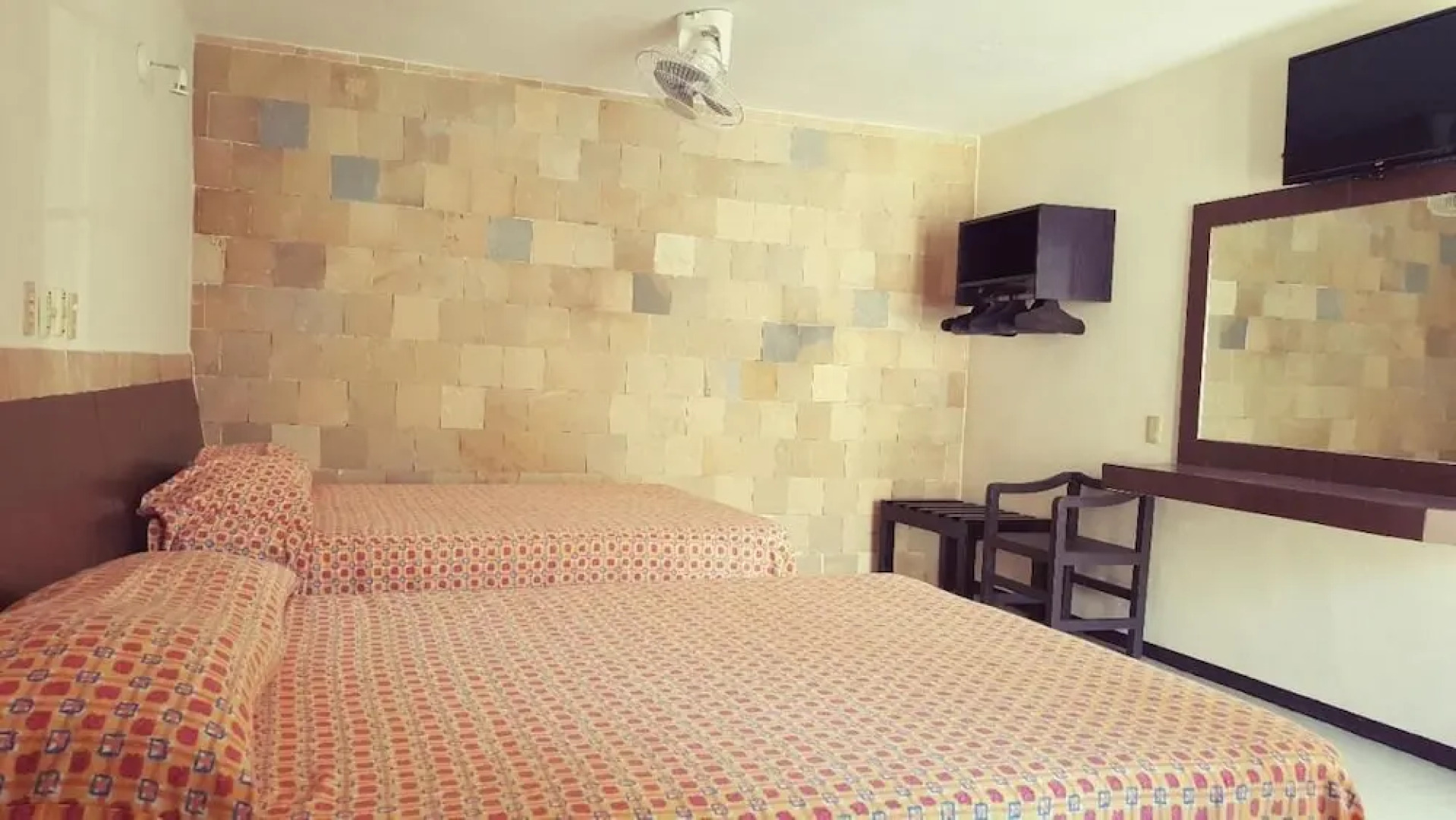 Hotel La Quinta Avenida