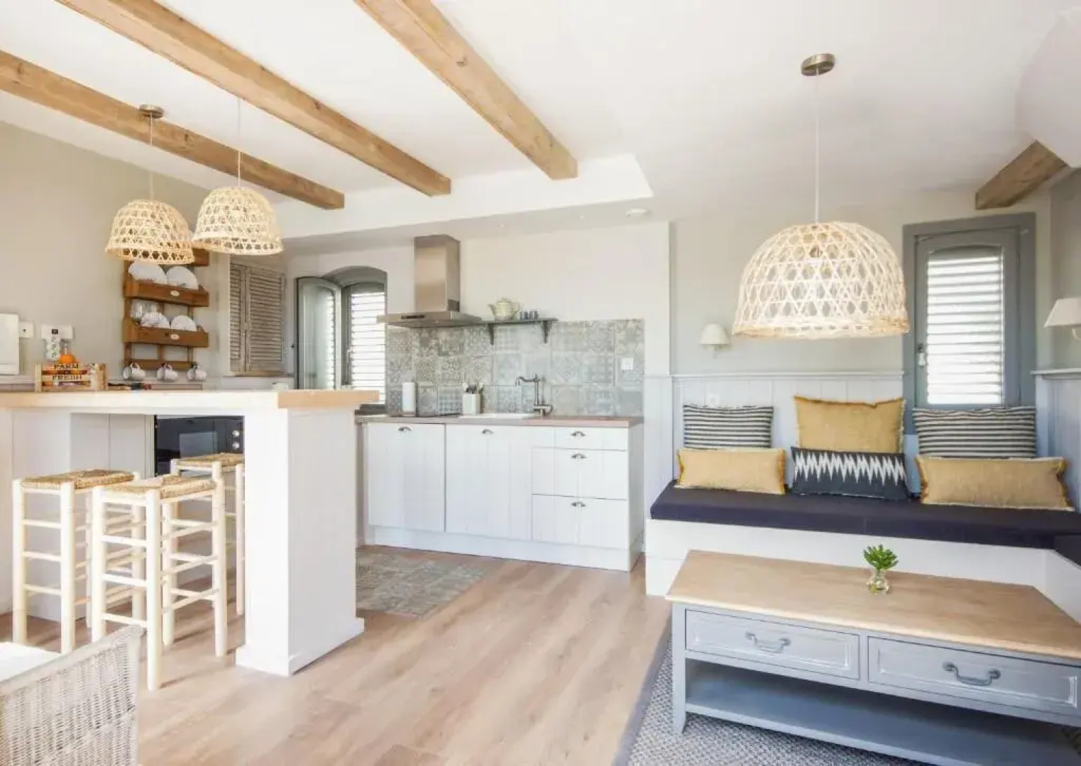 The Beach House - Studios & Suites