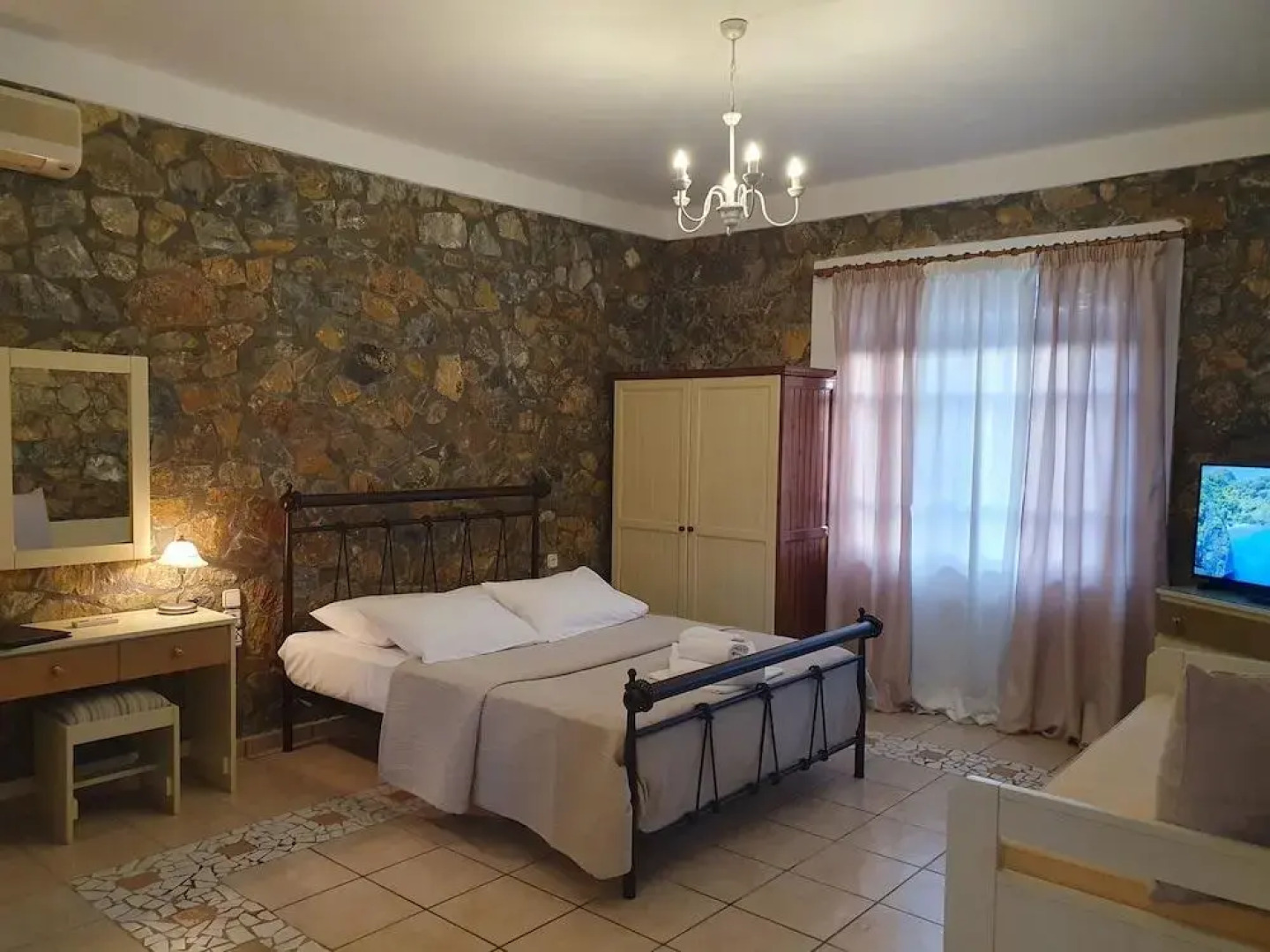 Elia Village by Irida Iris Group