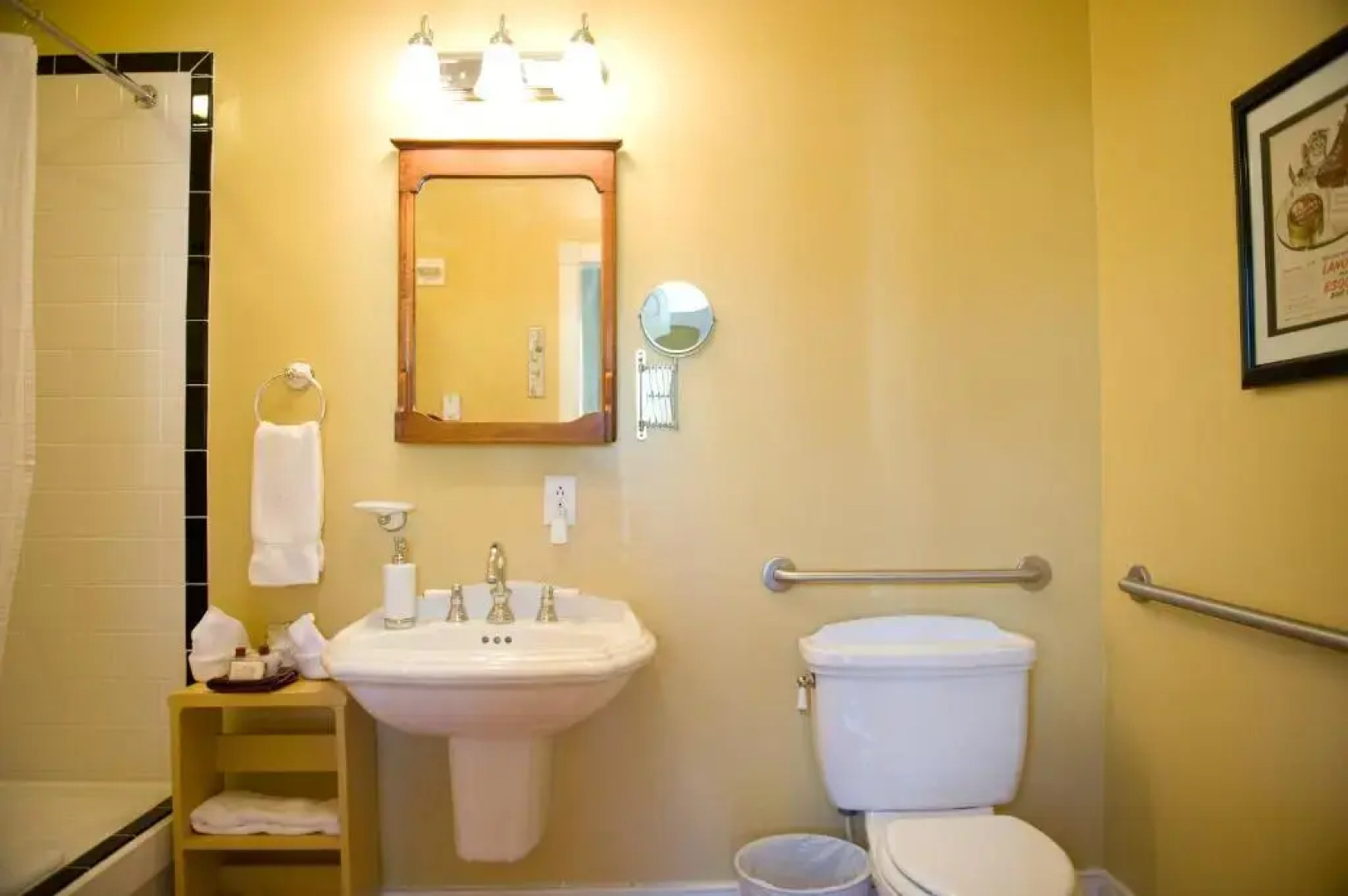 Hopkins Ordinary Bed Breakfast and Ale Works