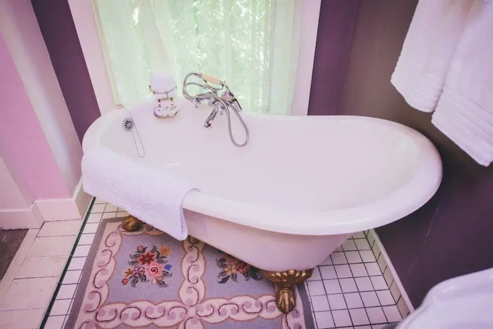 Old Caledonian Bed and Breakfast