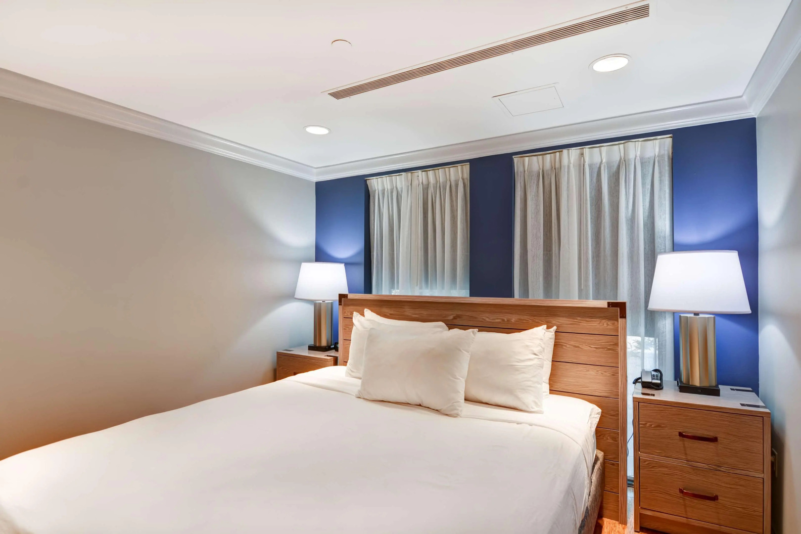 The Cincinnatian Hotel Curio Collection by Hilton