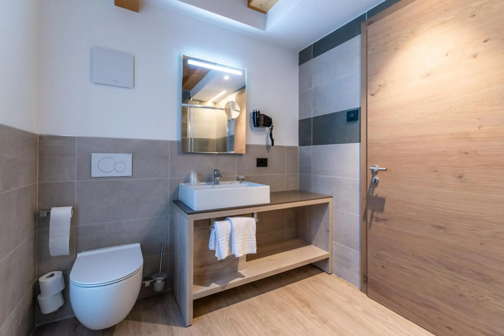 Lady Maria Hotel & Resort