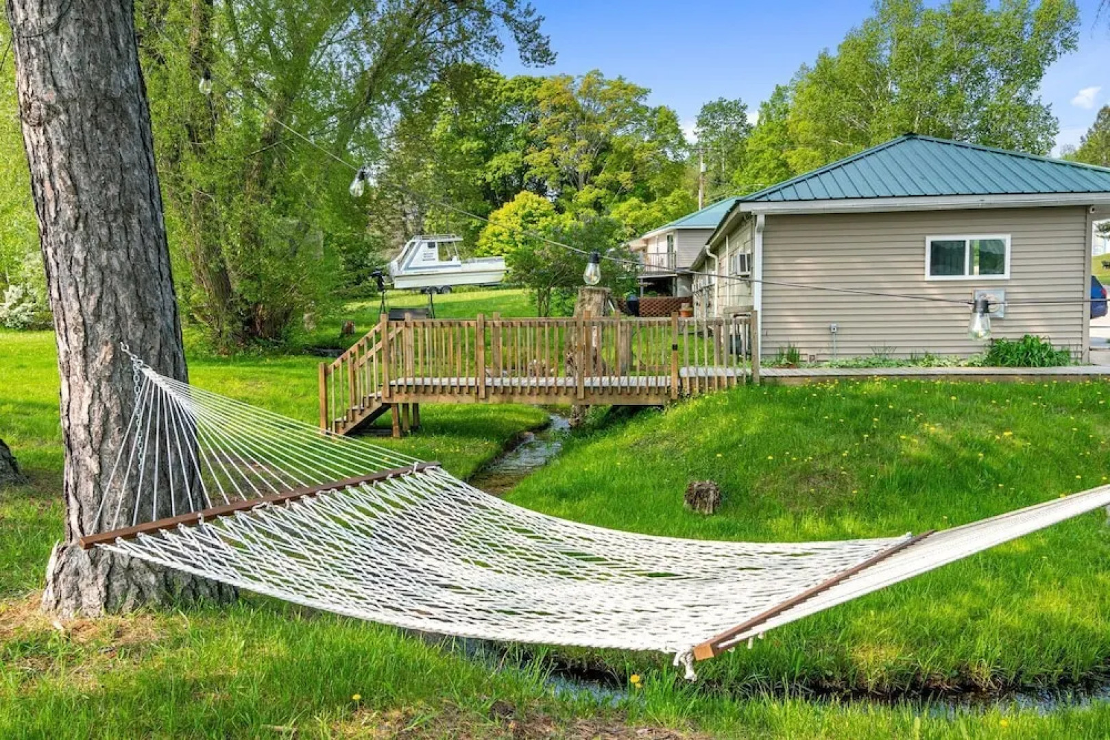 South Arm Retreats Standard Room 4