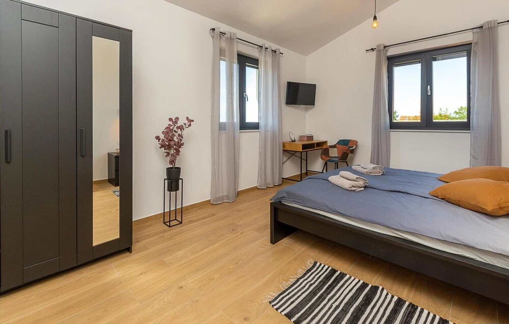 Awesome Home in Tar With Outdoor Swimming Pool, Wifi and 2 Bedrooms