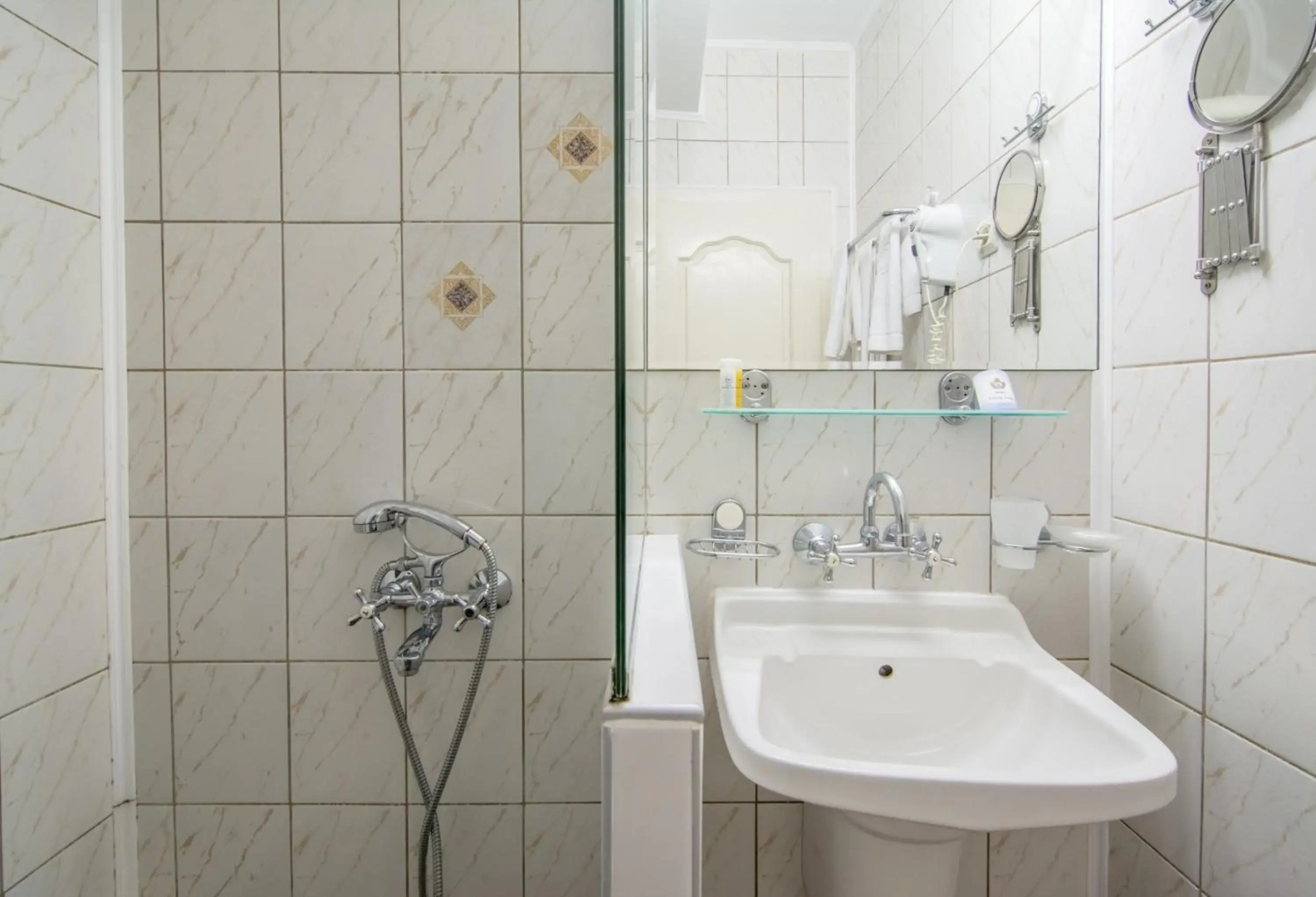 Villa List Hotel