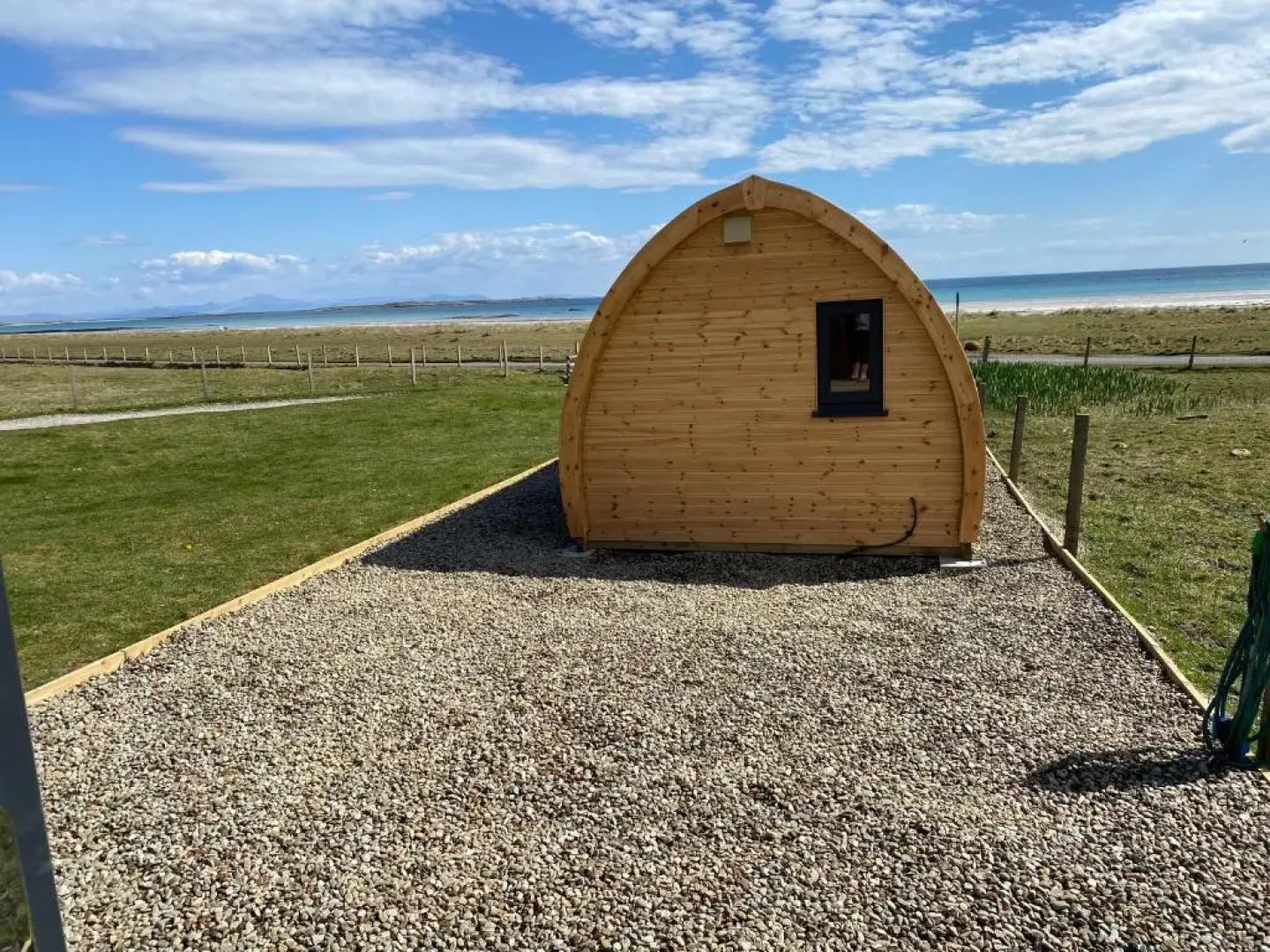 Kirkapol Pod Sleeps 2 With Ocean Views