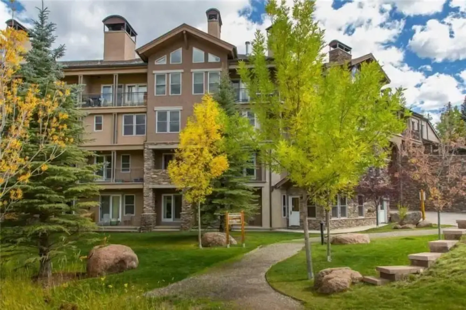 Snowmass Village 2 Bedroom Ski-In, Ski-Out Condo on Fanny Hill