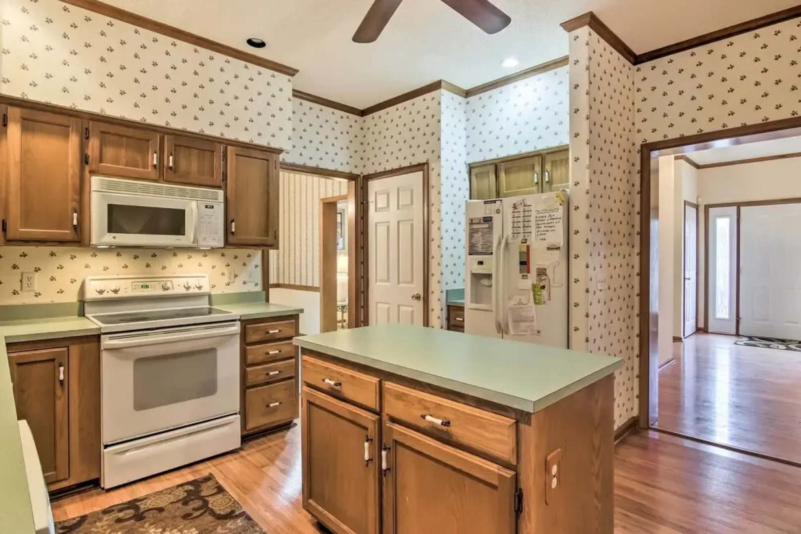 Golf Getaway w/ Pool Access 2 Mi to Bethany Beach!