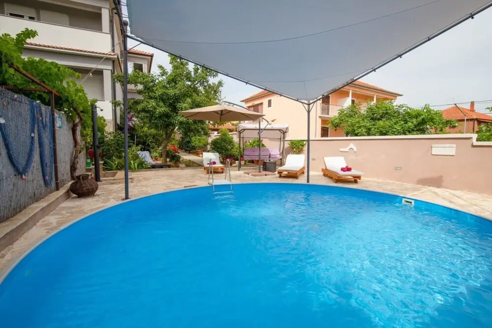 Pool Apartment Bakija 2