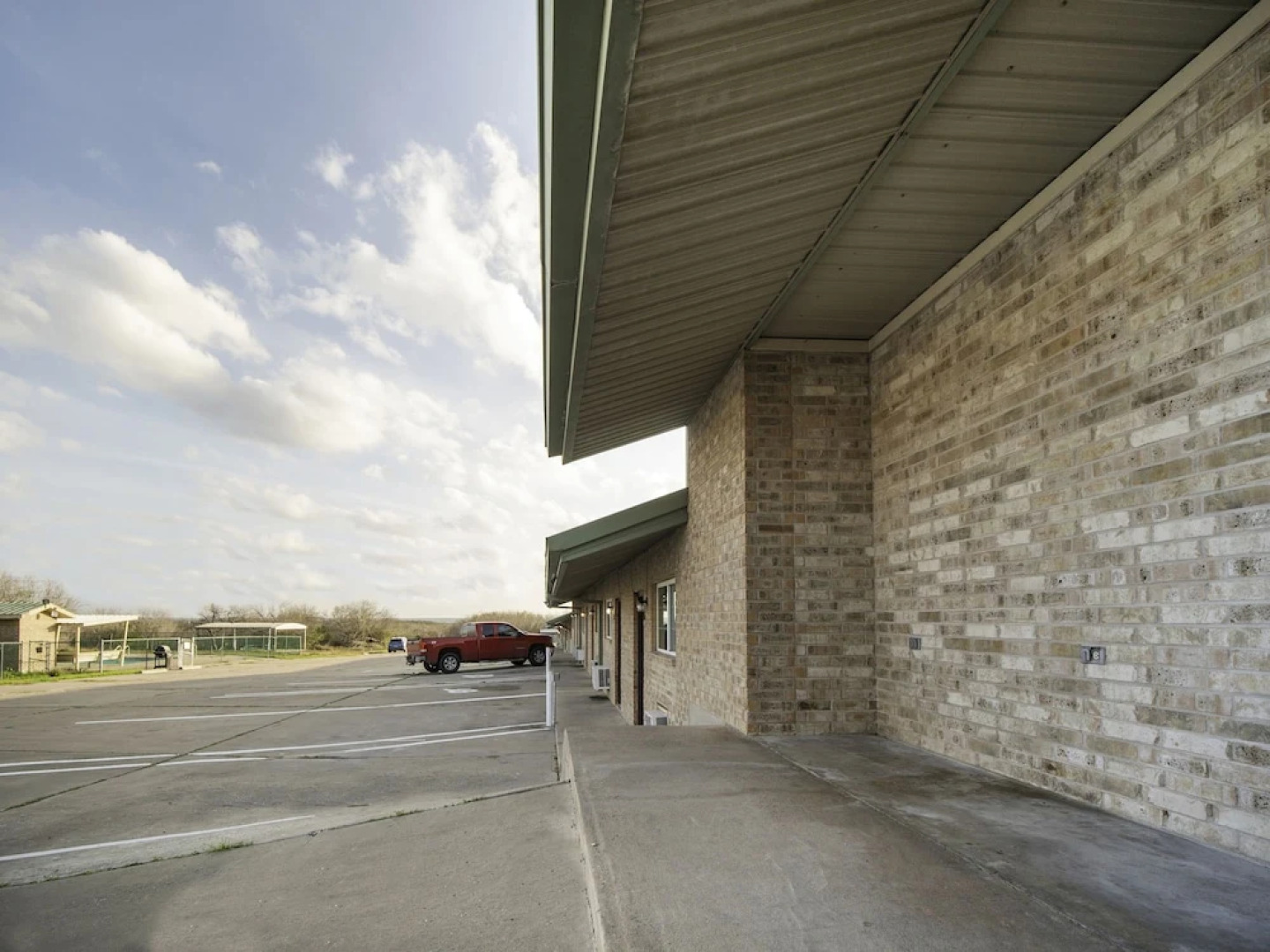 OYO Hotel Three Rivers TX Hwy 72