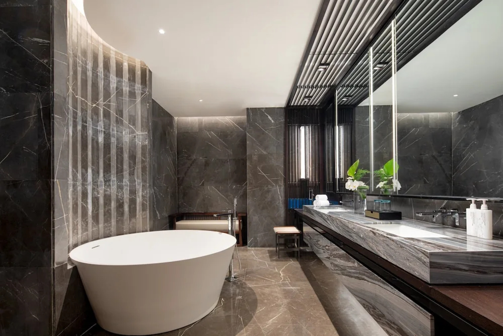 HUALUXE Yibin by IHG