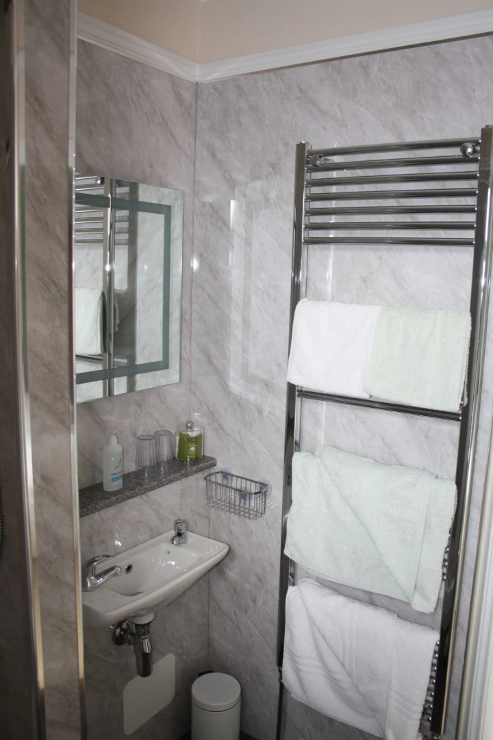 Toothbrush Rooms at Lattice Lodge