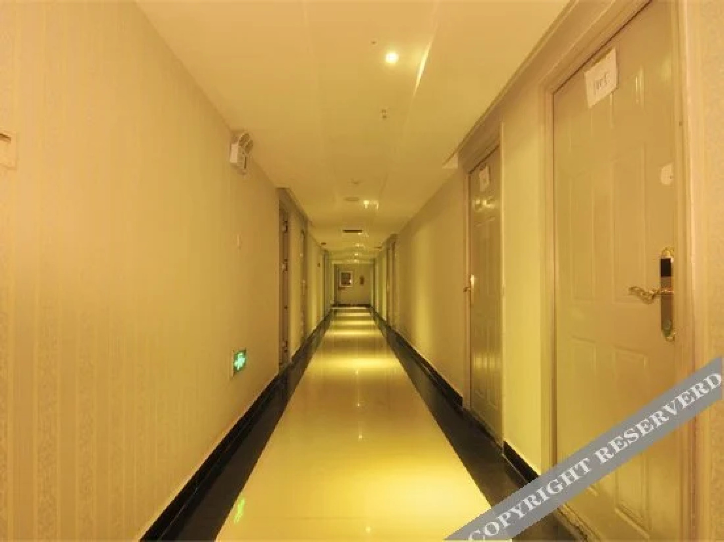 Pu'er Wanlin Theme Hotel