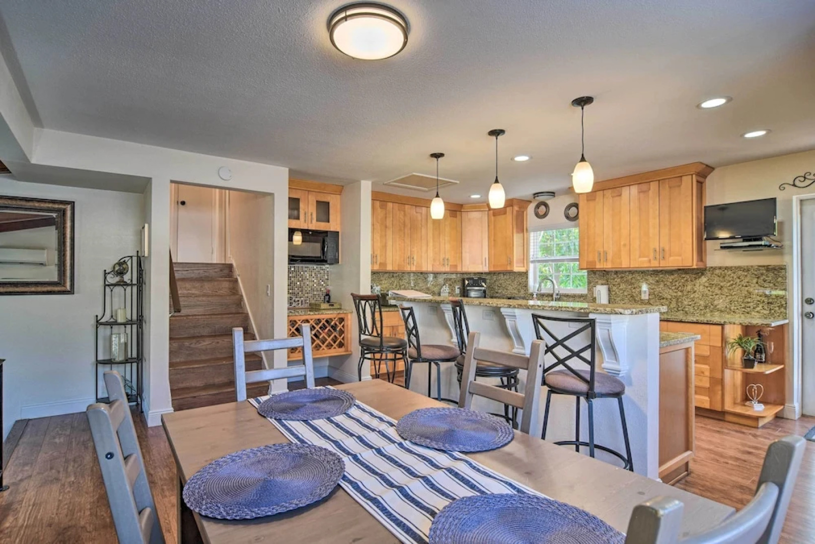 Seminole Home: 1 Mi to Indian Shores Beach!