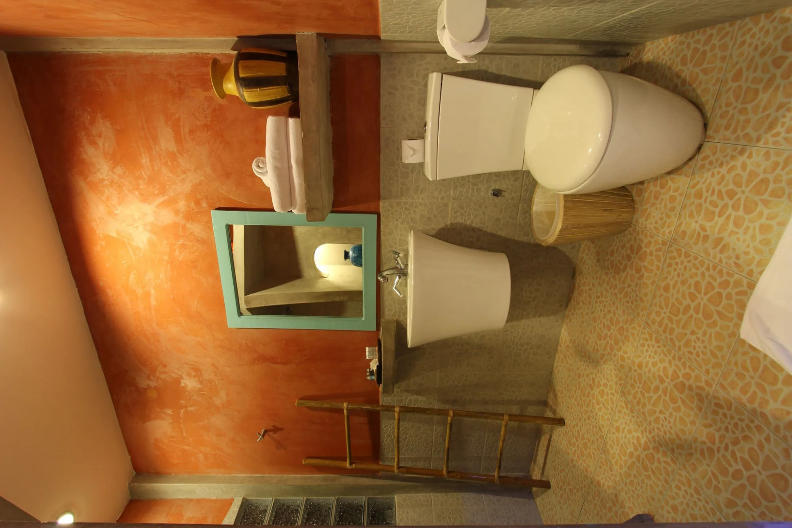 Pandora Lifestyle Hotel