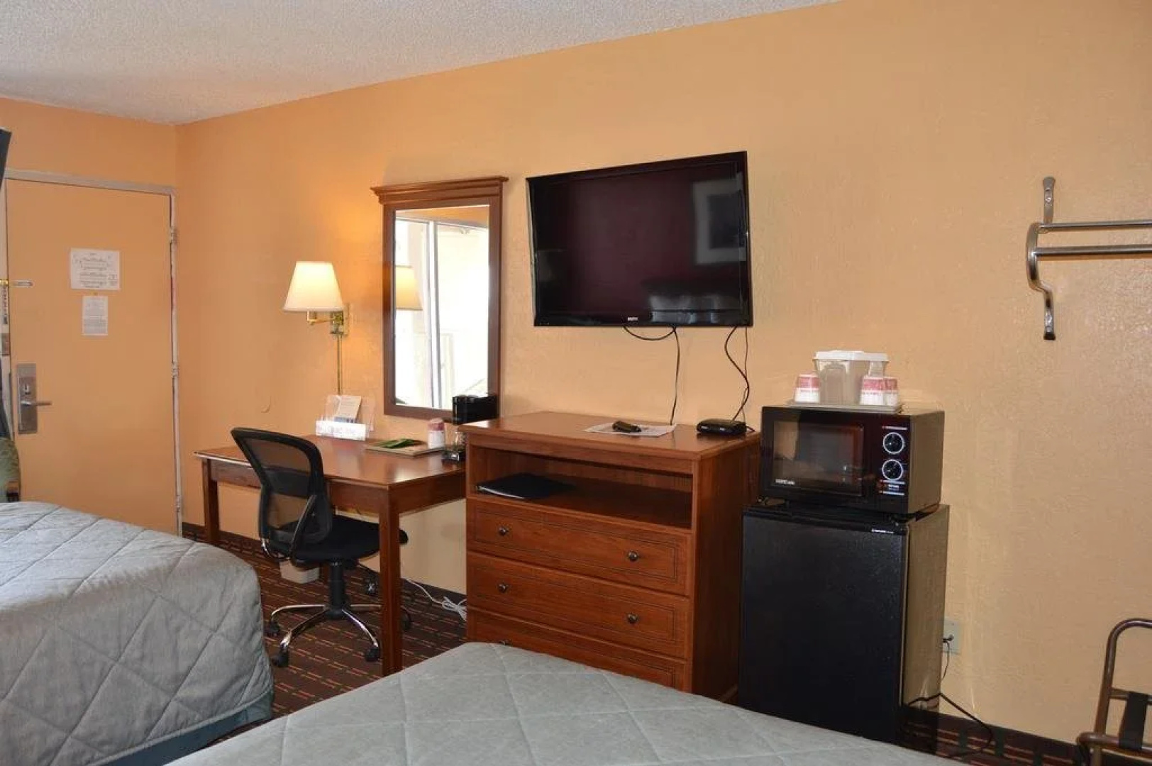 Regency Inn And Suites