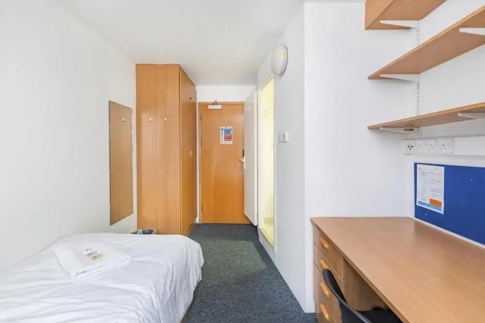 Vibrant Ensuite Rooms - HATFIELD - Hostel