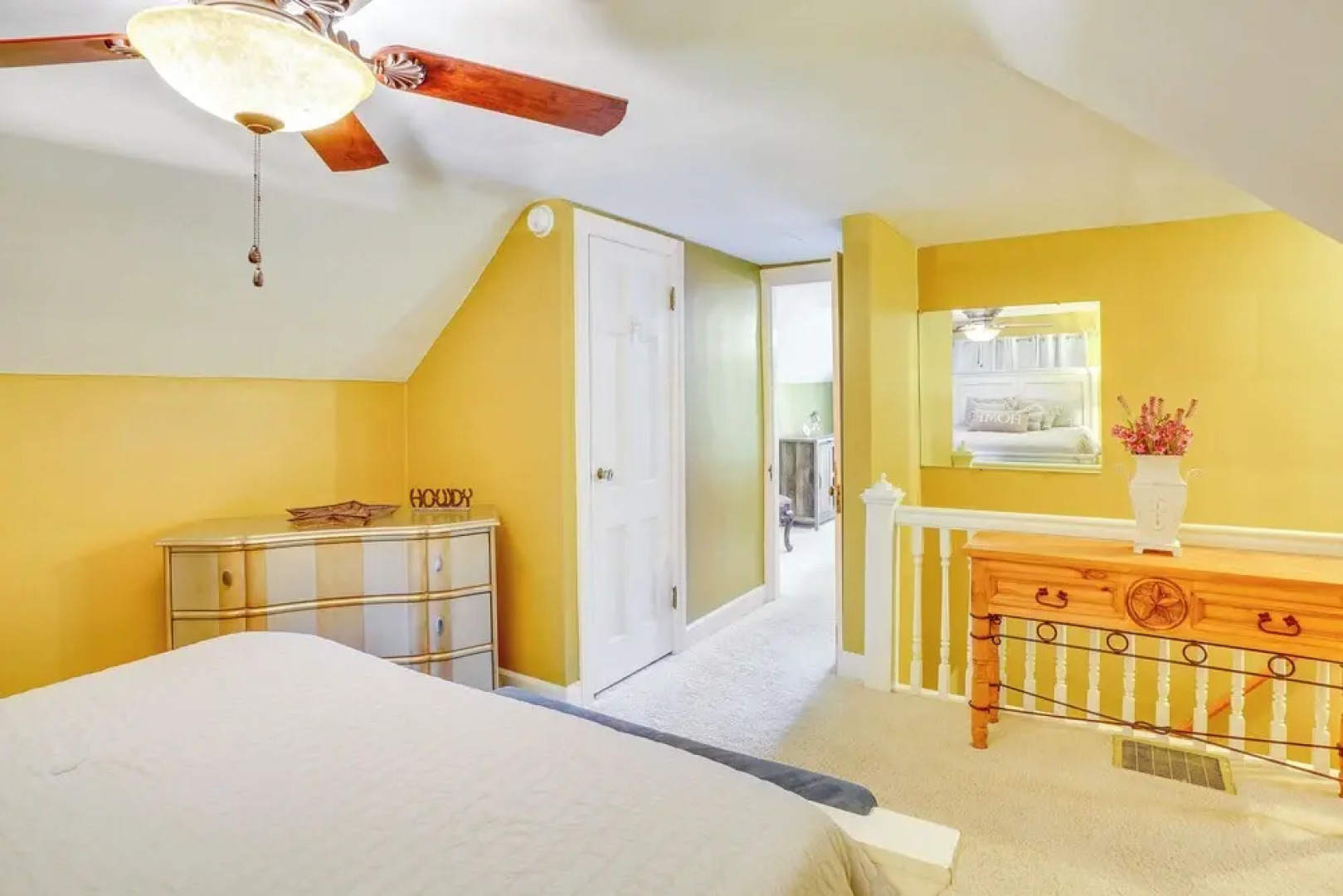 Charming Bardstown Home w/ Deck ~ 1 Mi to Downtown