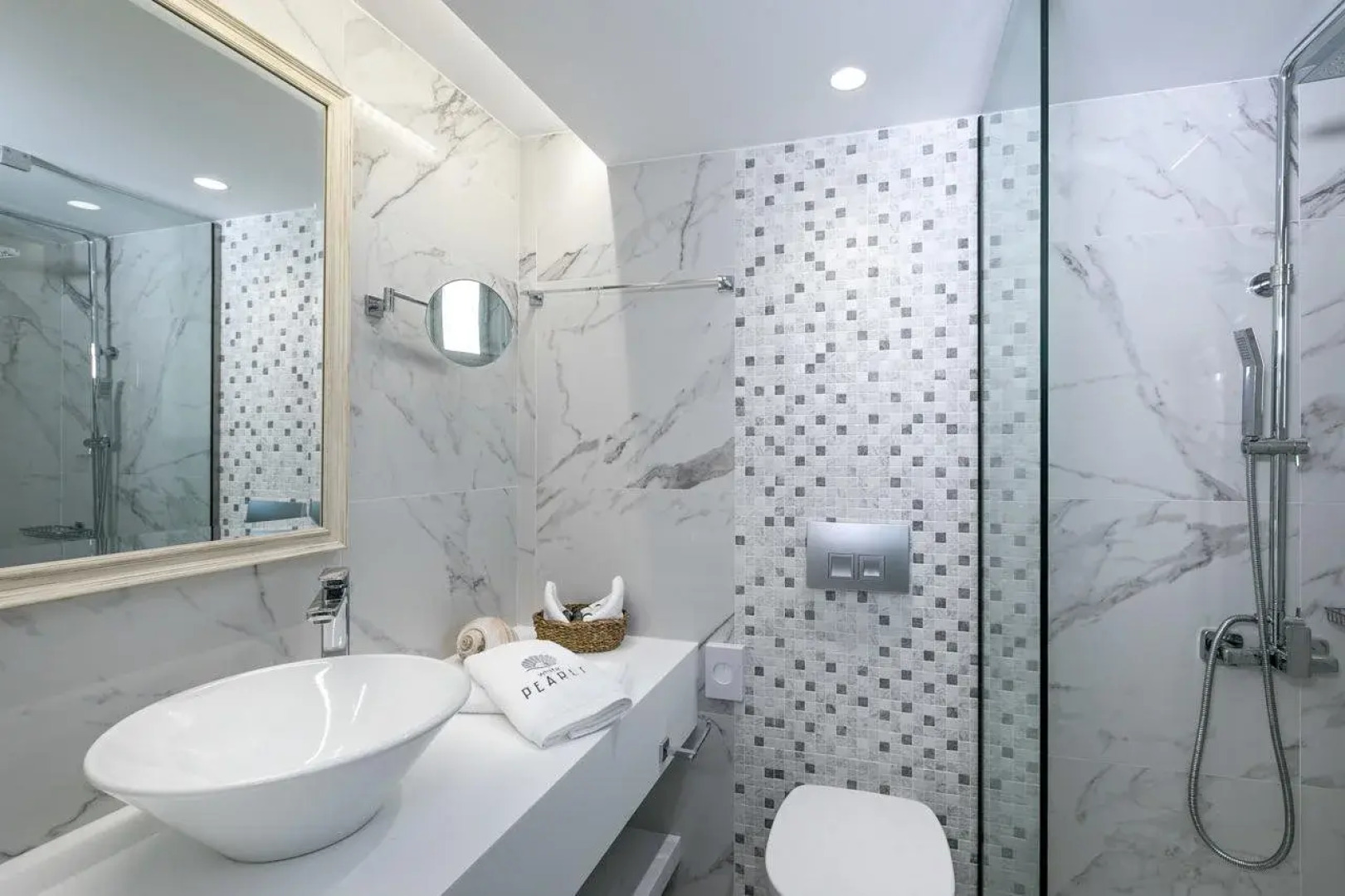 White Pearls Luxury Suites - Adults Only