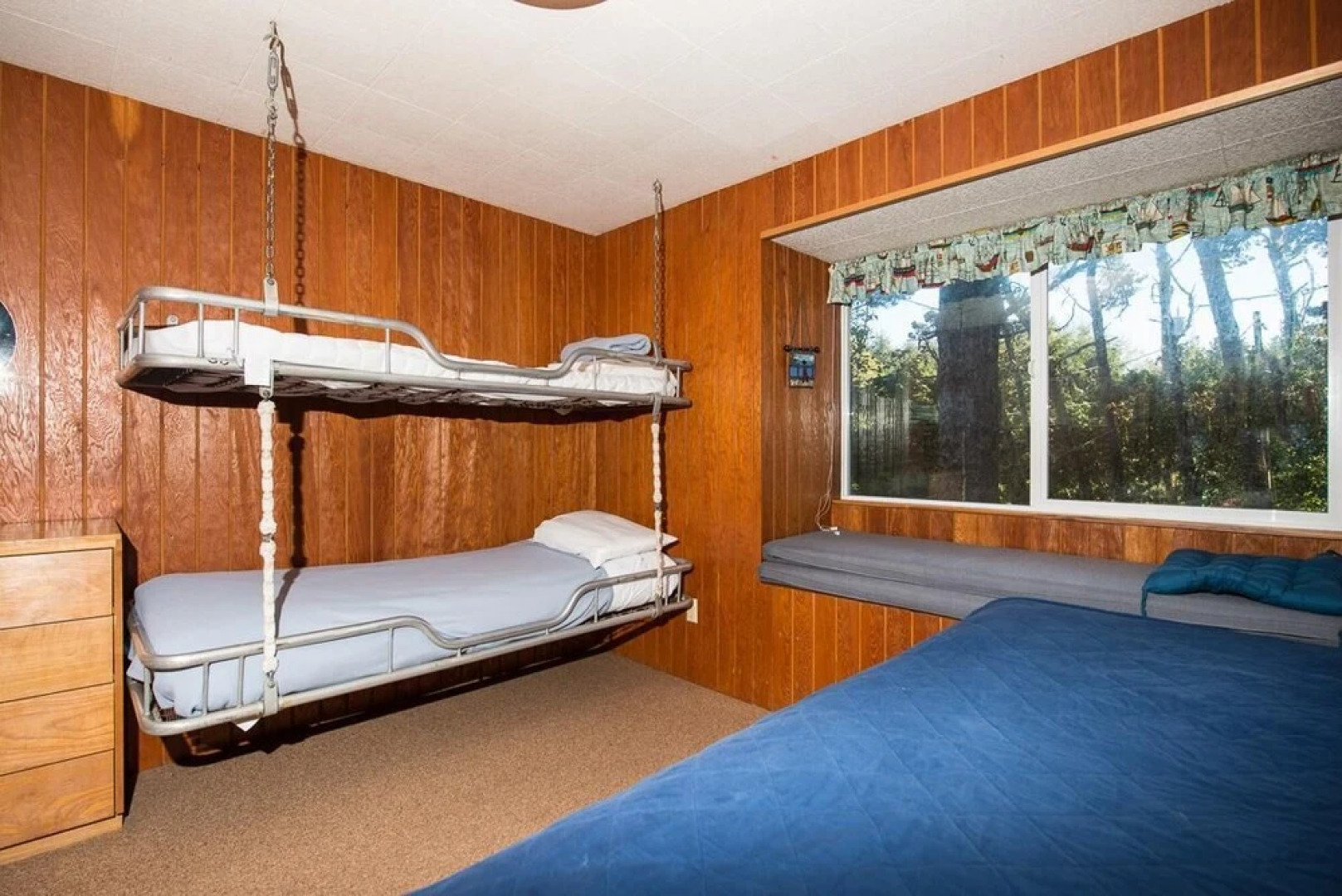 Crow's Nest by RedAwning