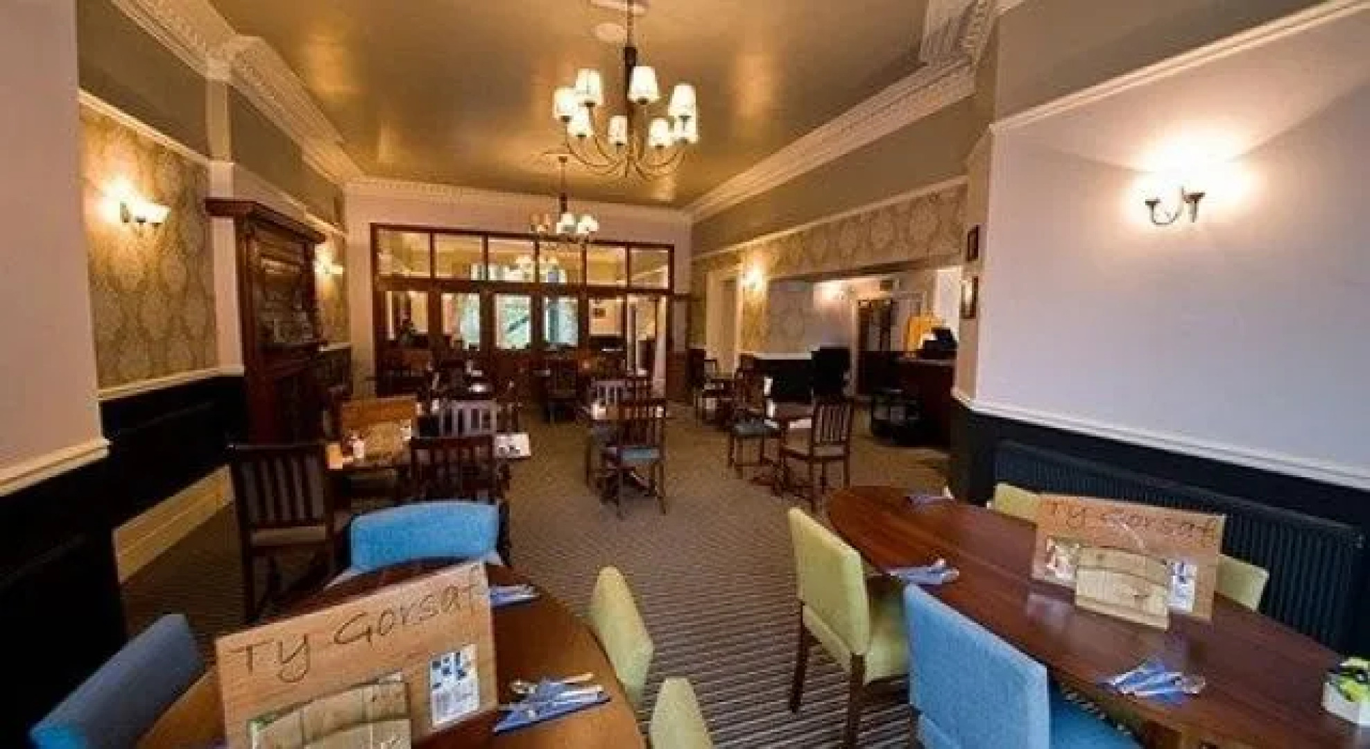 Gwesty Ty Gorsaf Hotel