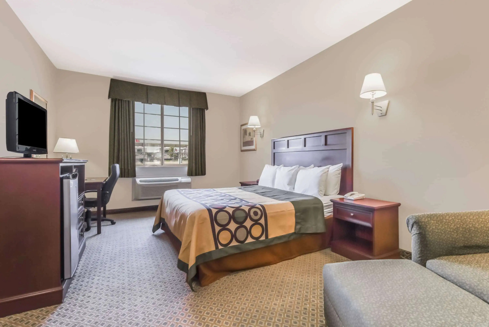 Super 8 by Wyndham Alvarado