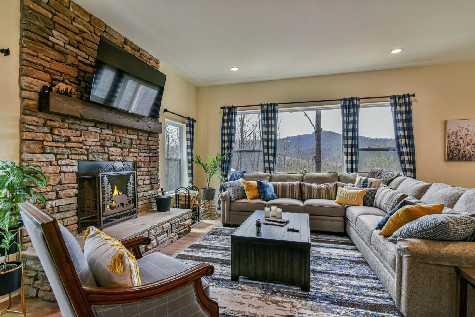 Arcadia Falls Retreat