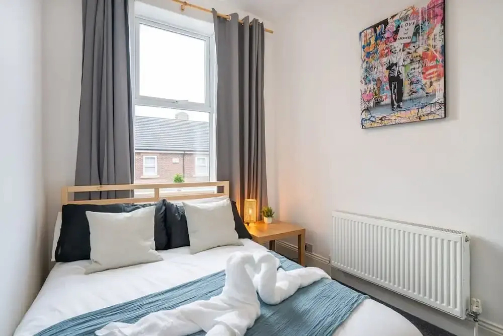 4bedrooms-3bath-9beds-wallsend