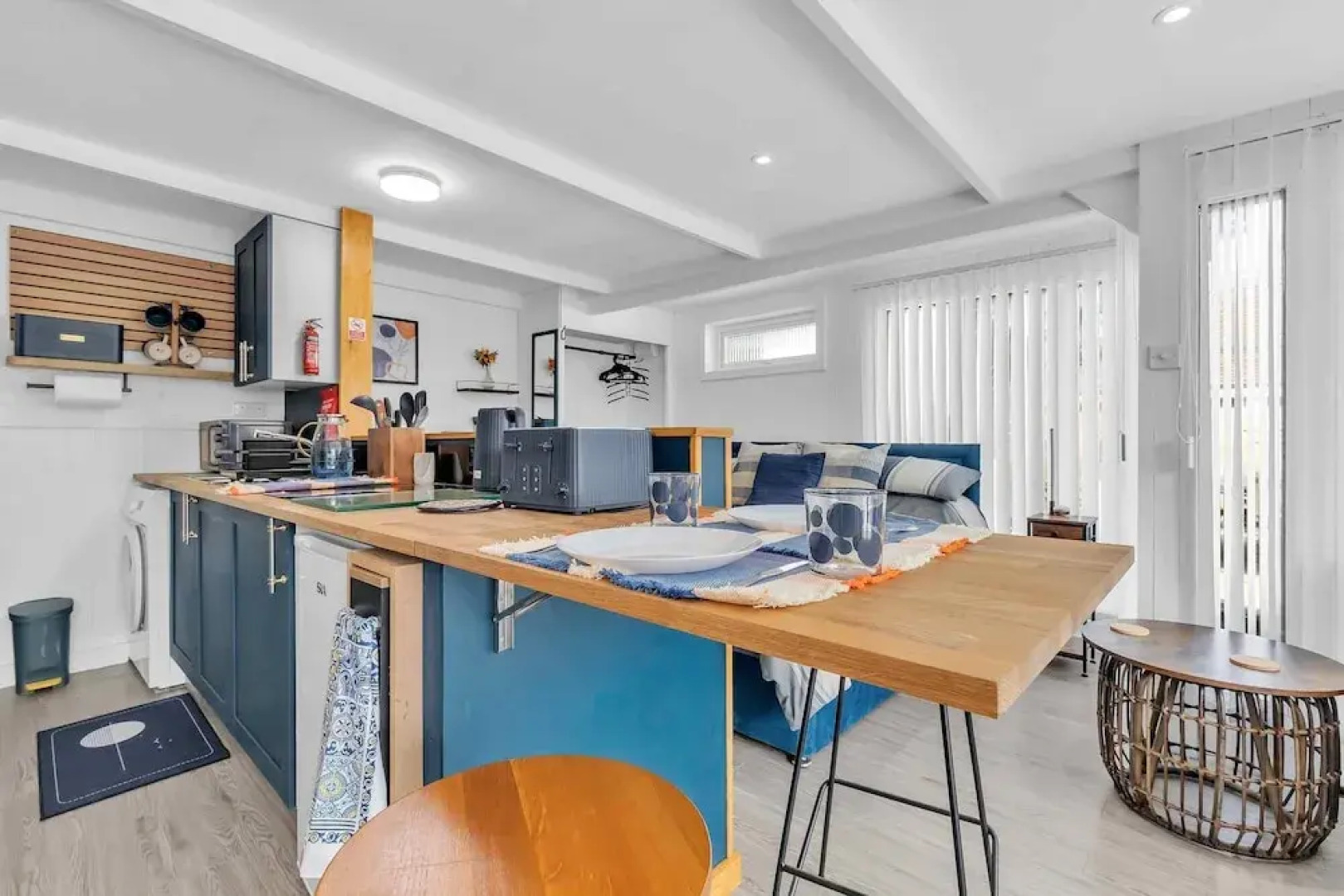 Garden Room With Parking By My Getaways