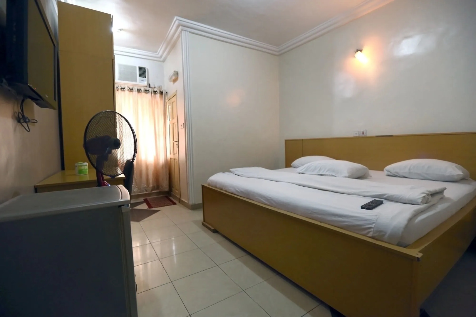 Semper Diamond Lodge