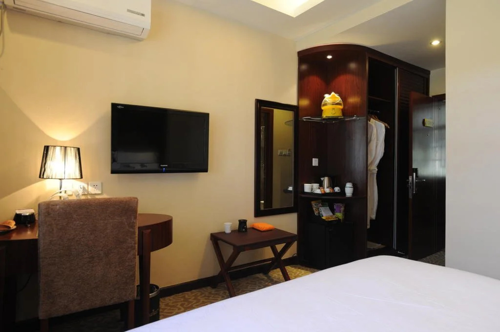 Wanrun International Resort Hotel in Tibet