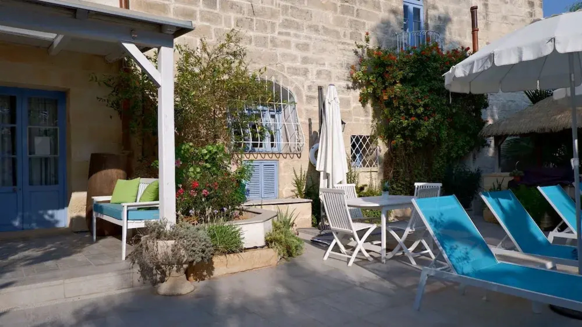 Village Knights Accommodation