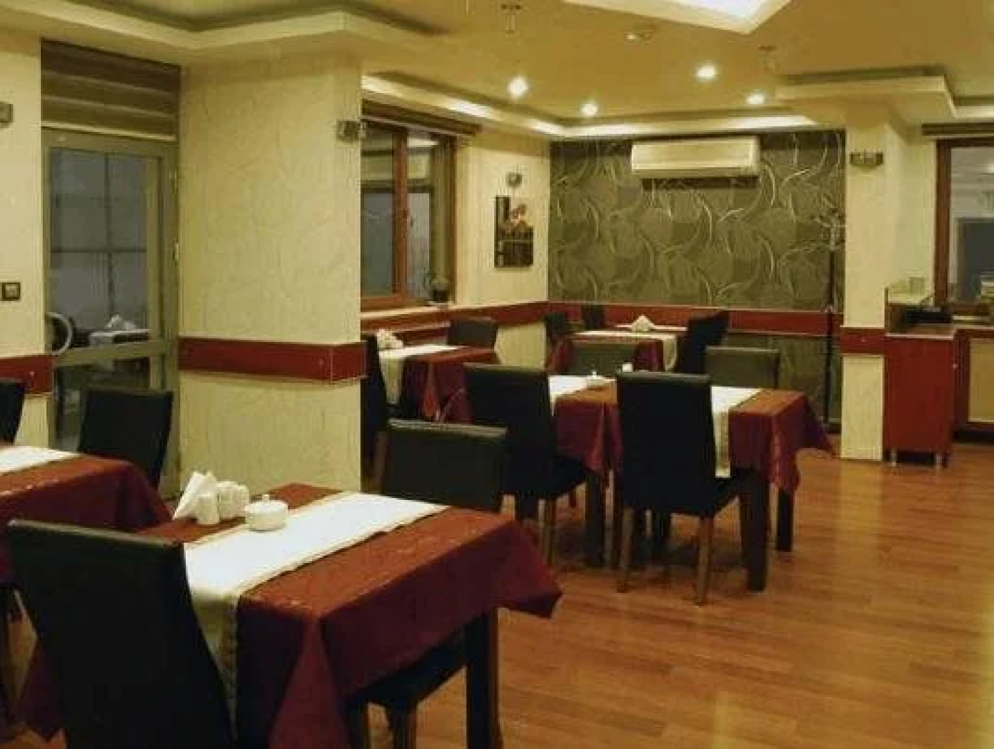 Kayzer Hotel