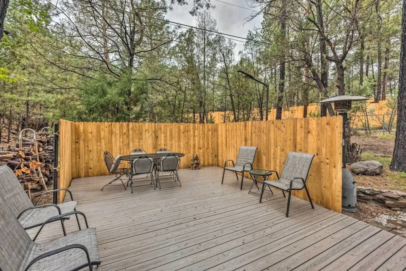 Rustic Ruidoso Cabin w/ Large Deck & Grill!
