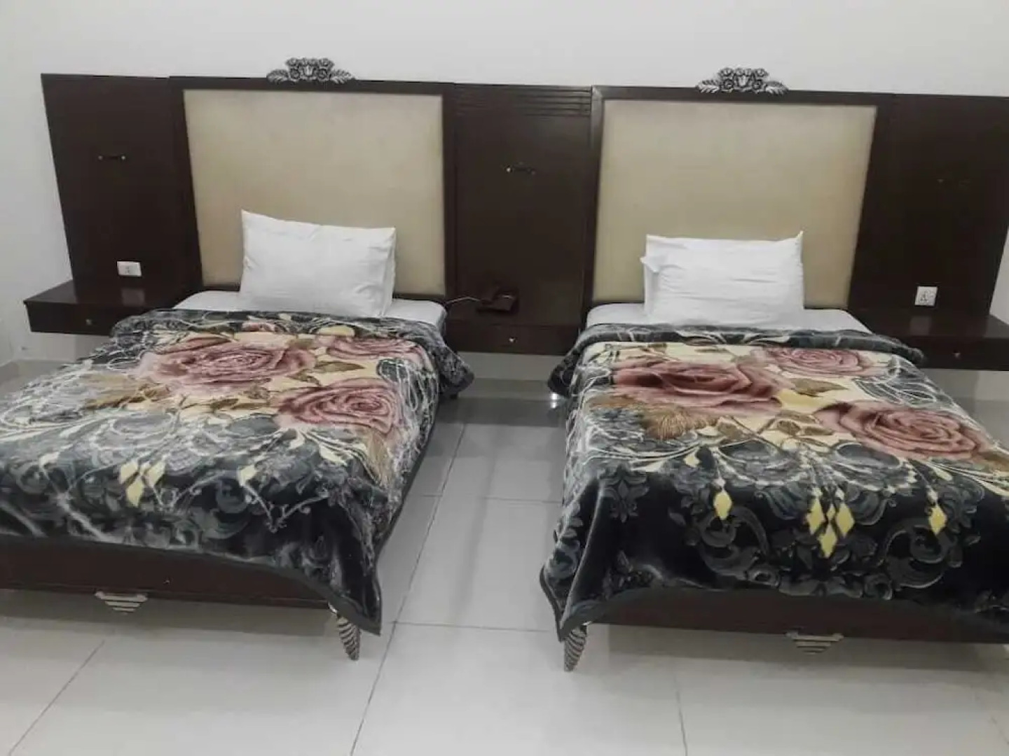 Usmania restaurant and Civic Hotel