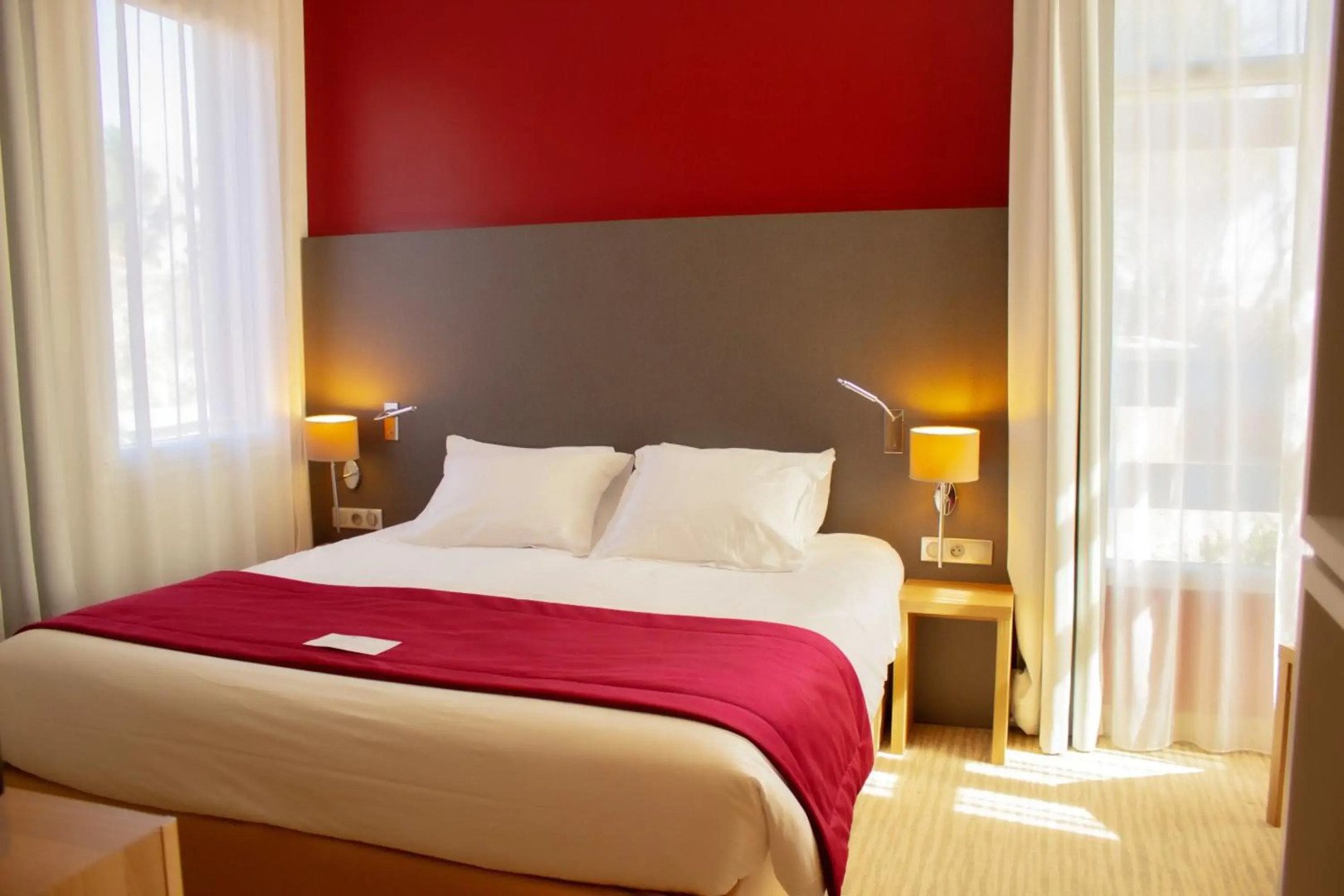 Best Western Plus Le Lavarin