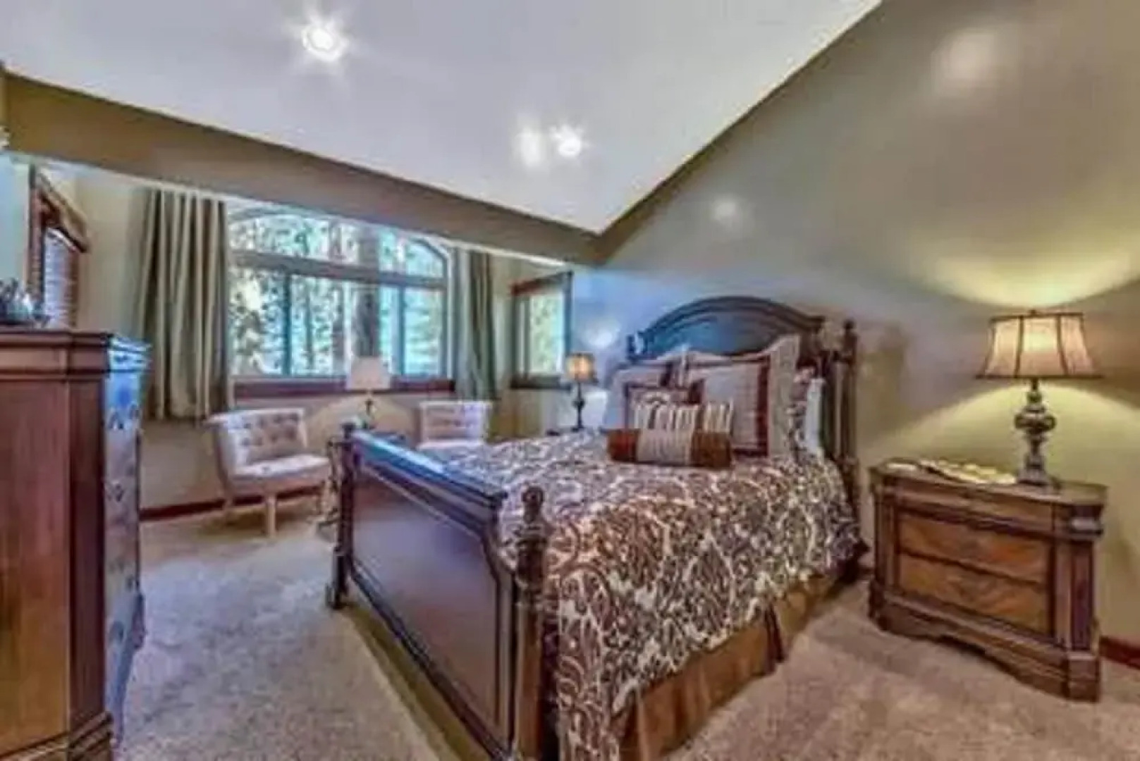 Lv12: Luxury Villa Walk to the Beach