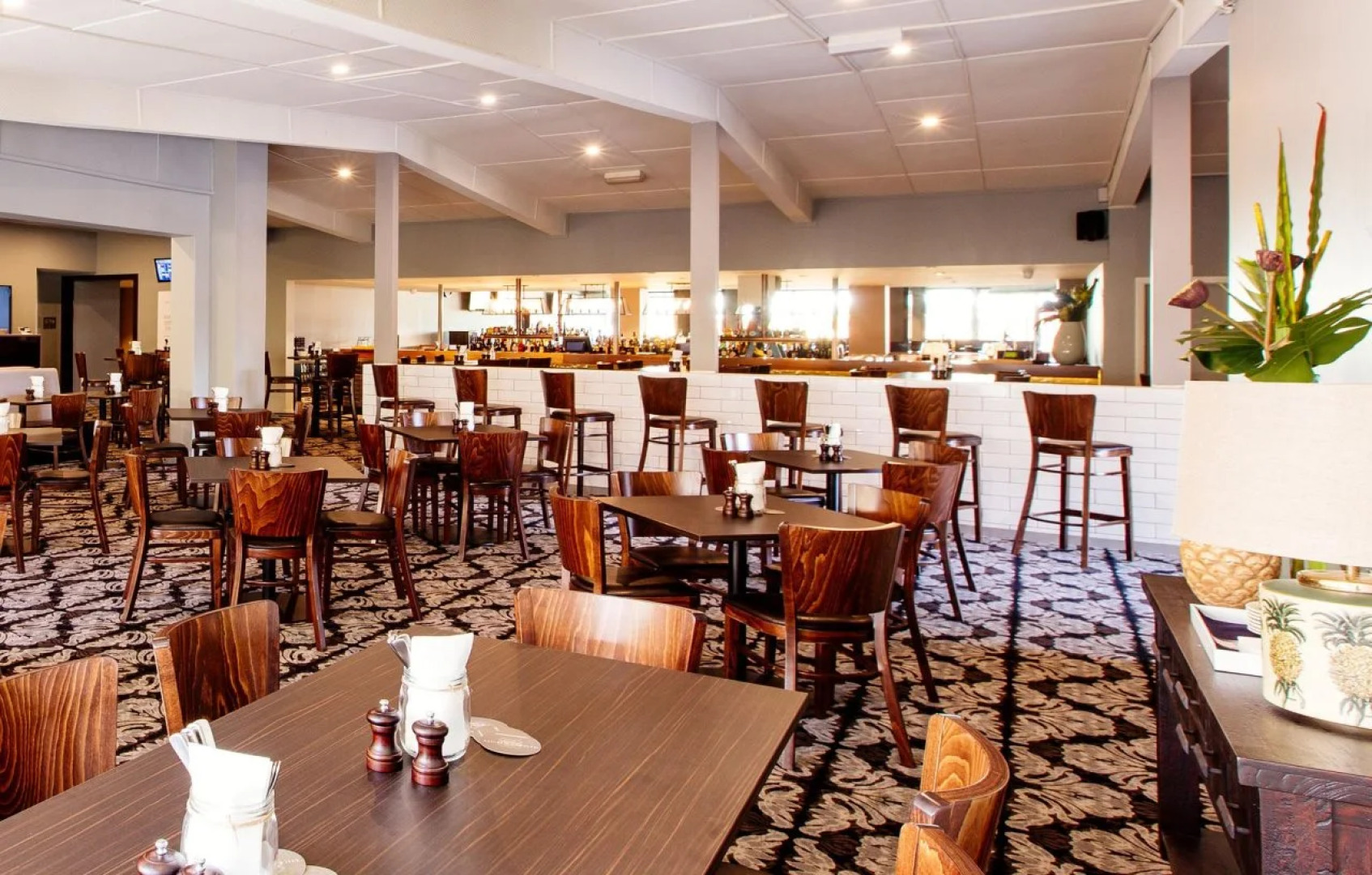 Shamrock Gardens Motel