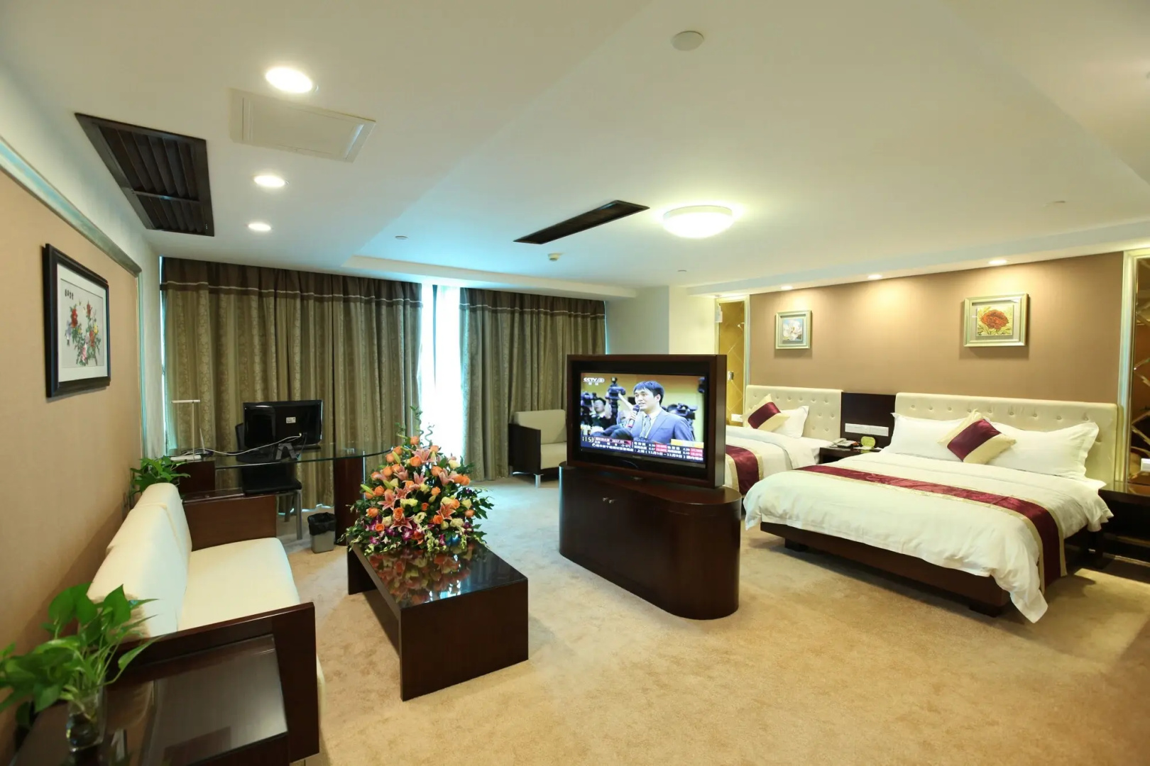 New World Hotel