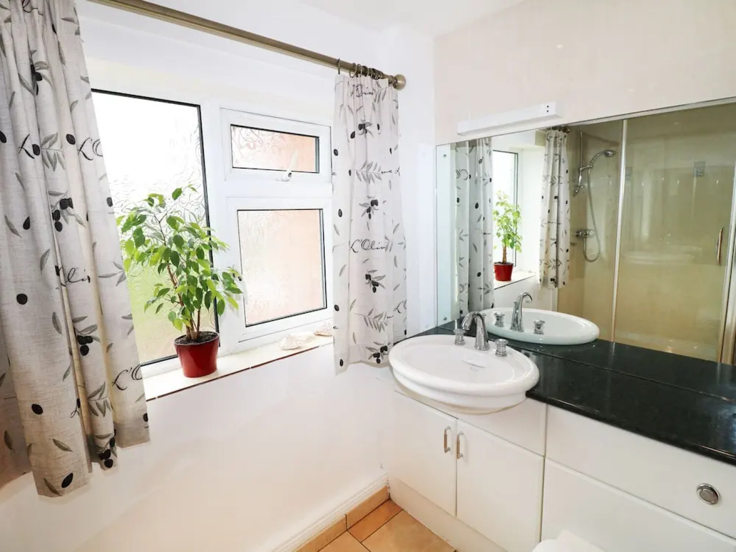 The Cottage, Poplars Farm